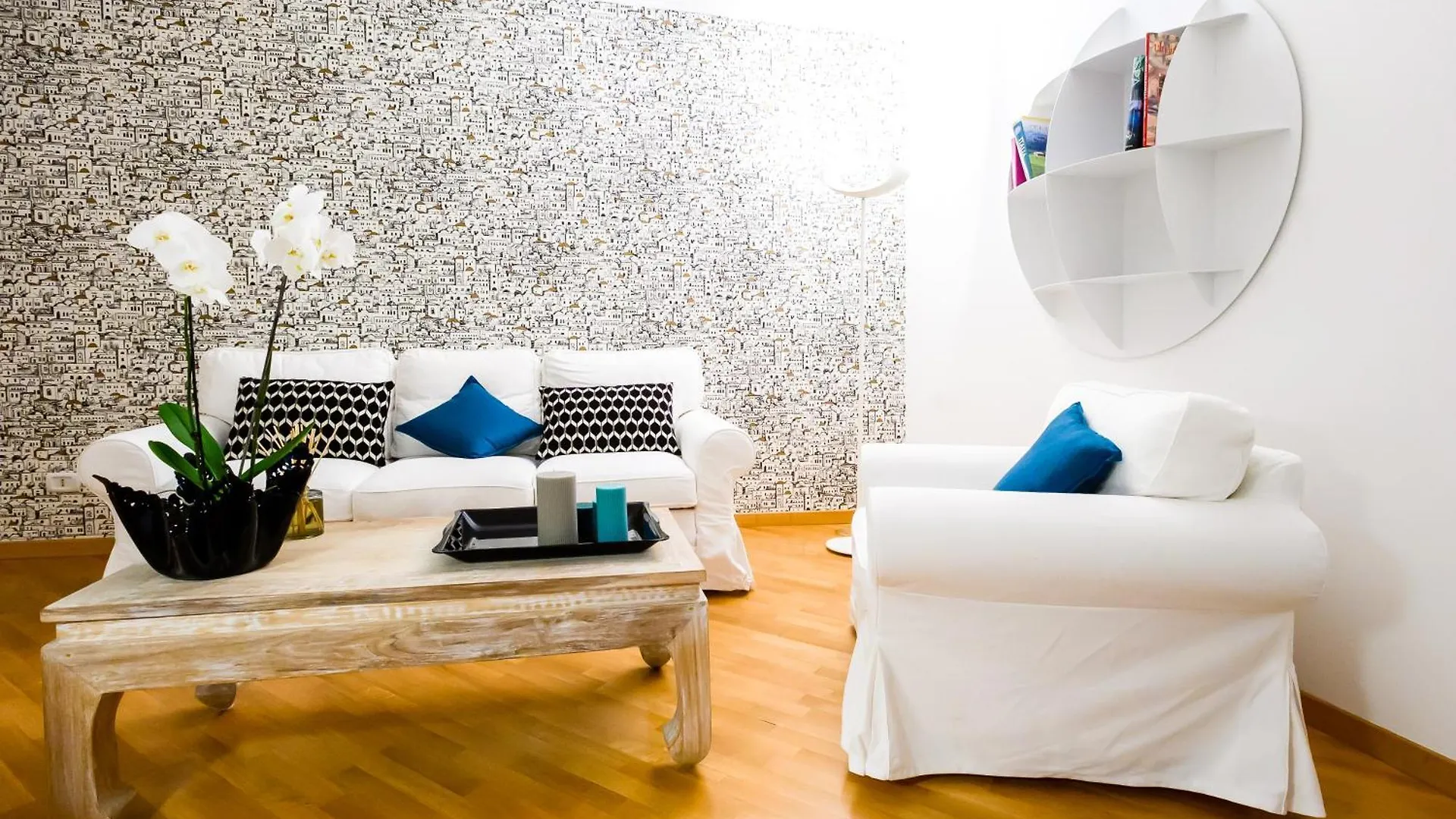 Caracciolo Deluxe Suite - Chiaia Lungomare Naples Apartment