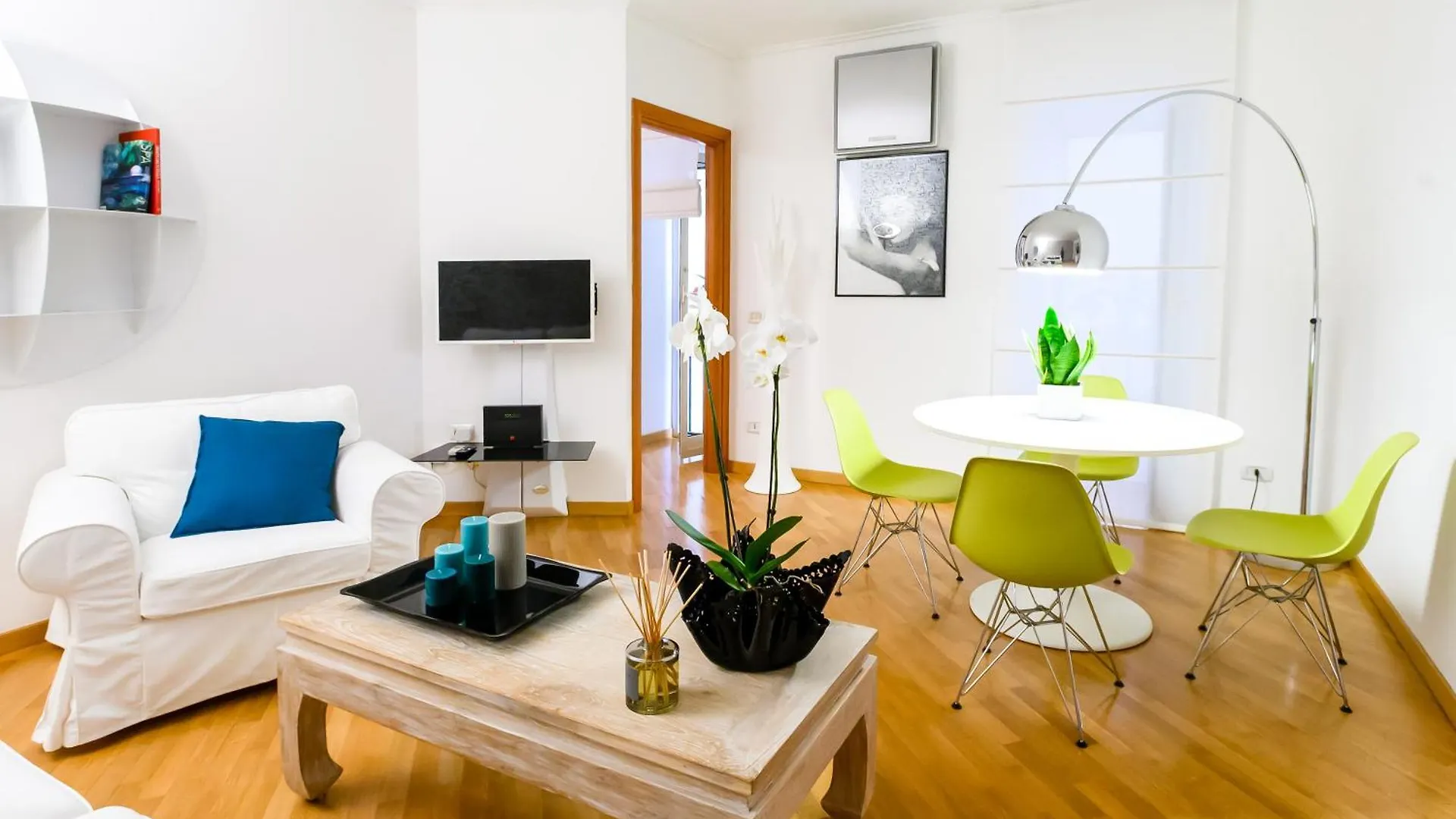 Caracciolo Deluxe Suite - Chiaia Lungomare Naples Italy
